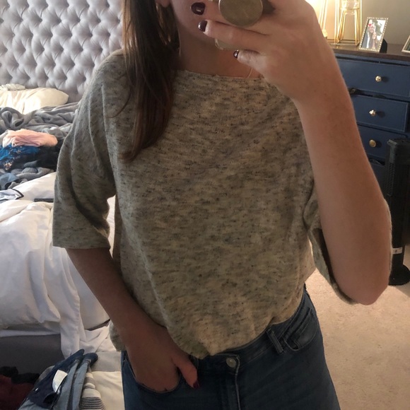 Beige light weight sweater - Picture 5 of 6